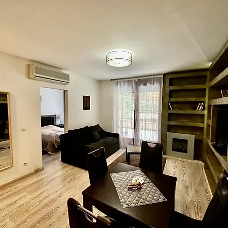 Apartman Leda *