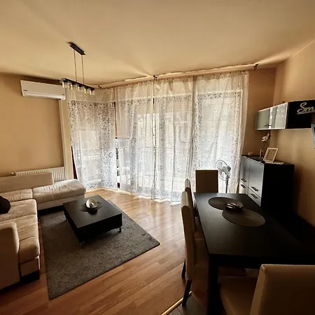 Apartman Leda *