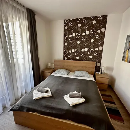 Apartment Leda