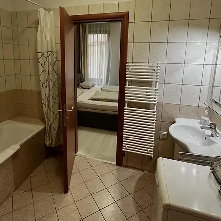 Apartman Leda *