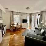 Apartman Leda *
