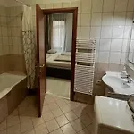 Apartman Leda *
